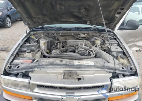 1998 Chevrolet S-10 Ls z USA, uszkodzony, nr VIN 1GCCT19W1W8177281